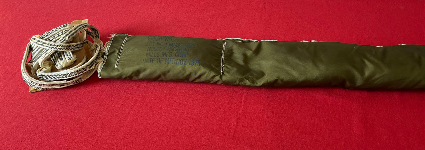 U.S Vietnam Era Parachute Pack / 1975 Dated / Military Issue - Mills MFG. Corp