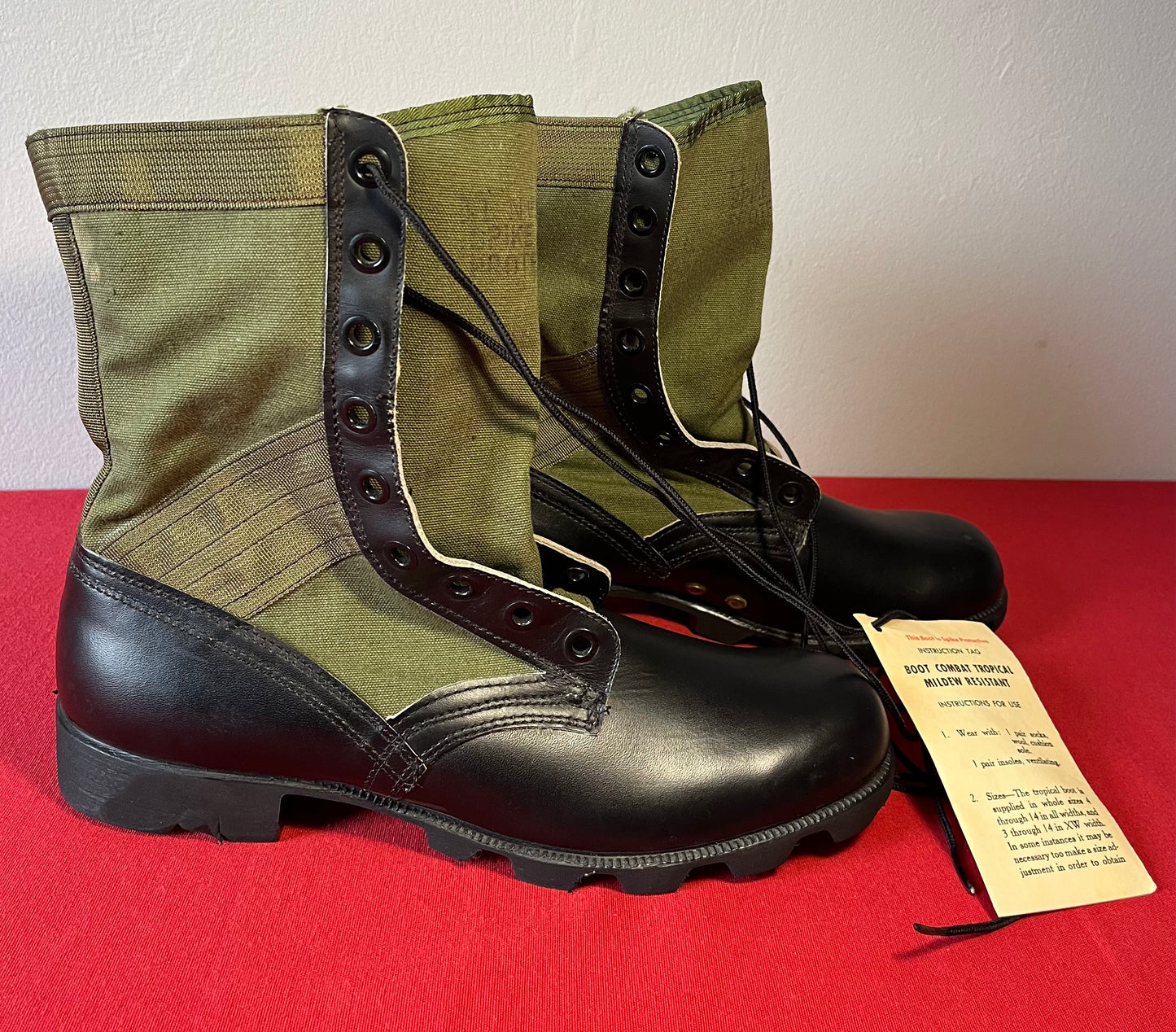 Vietnam Era / U.S Jungle Combat Boots Un-Issued Dated 1968 / Size 11