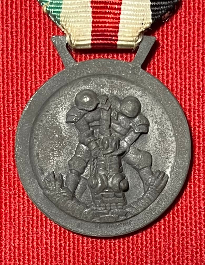 WW2 ITALIAN & GERMAN NORTH AFRICAN CAMPAIGN MEDAL BY LORIOLI OF MILAN